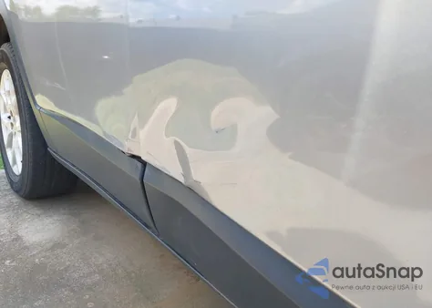 2015 Jeep Cherokee Latitude z USA, uszkodzony, nr VIN 1C4PJLCB8FW627741